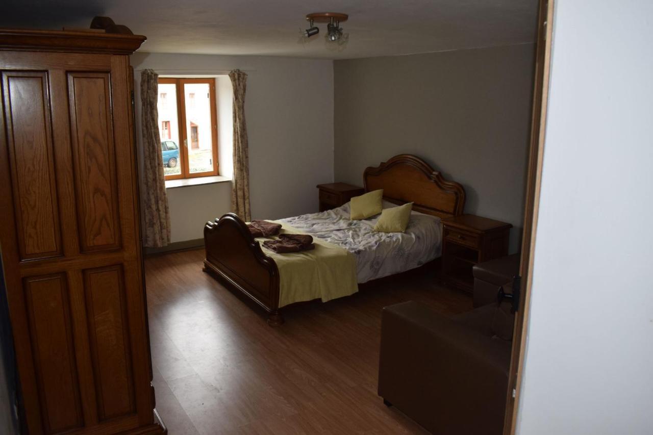 Chambre D'Hotes De Puy Faucher Arrenes Buitenkant foto